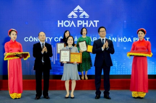 Hòa Phát được vinh danh “Doanh nghiệp 3 năm liền đạt chỉ số tài chính tốt nhất sàn chứng khoán Việt Nam”